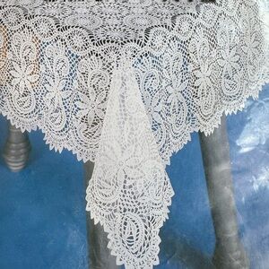 NEW REGENCY Tablecloth Lace Floral White Crochet 54 X 72 Rectangular Placemats